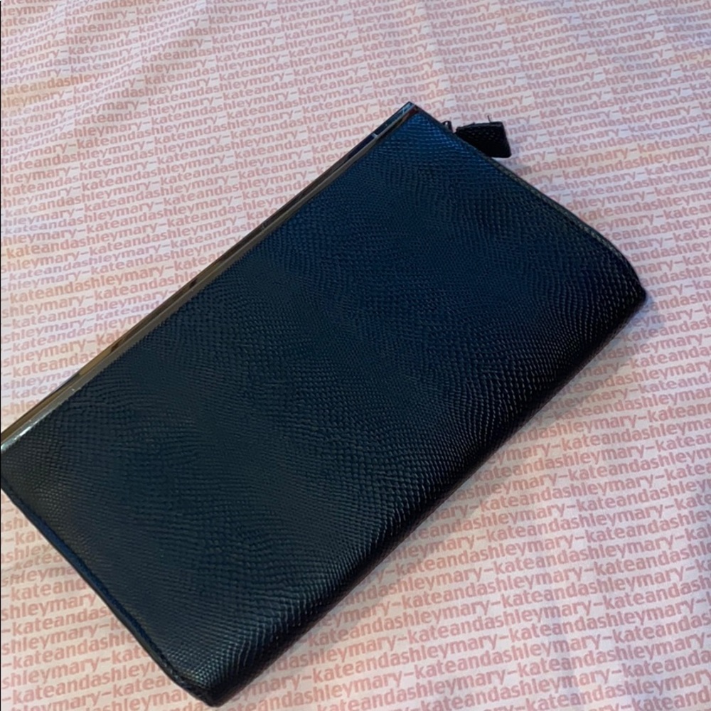 Black Clutch